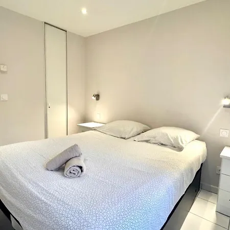 Palazzio 2, By Welcome To *