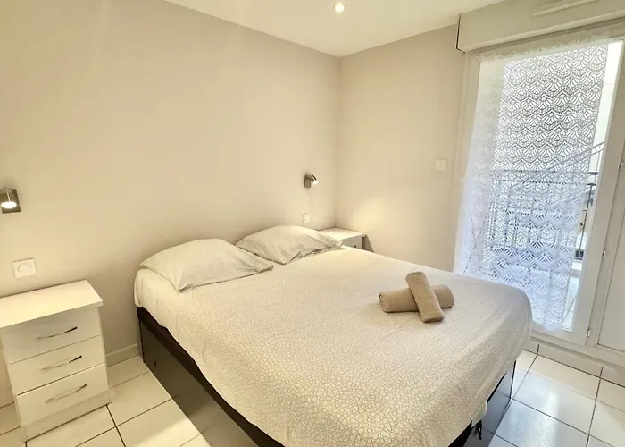 Palazzio 2, By Welcome To Apartment