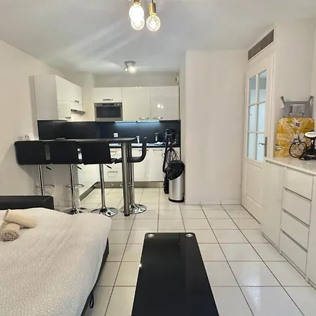 Palazzio 2, By Welcome To Apartment *